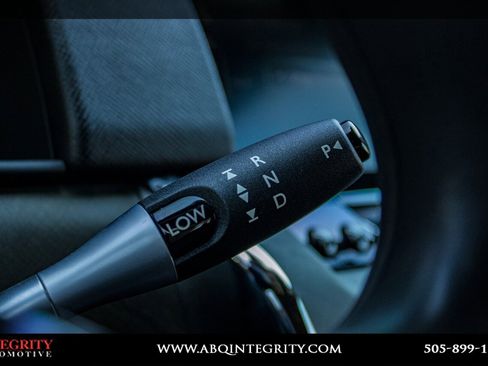 Used 2022 Rolls-Royce Cullinan w/ Dynamic Package image 32