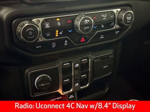 Used 2022 Jeep Gladiator Rubicon w/ Cold Weather Group image 27