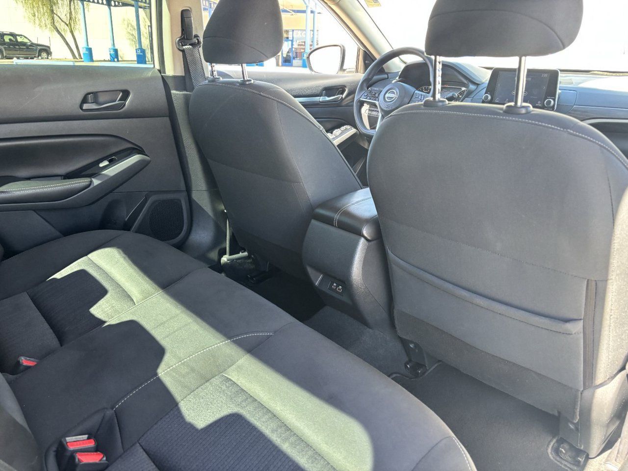 Used 2023 Nissan Altima 2.5 SV FWD image 11