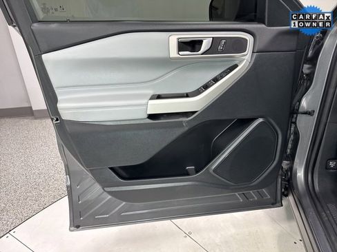 Used 2021 Ford Explorer XLT w/ Equipment Group 202A image 10