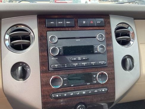 Used 2012 Ford Expedition XLT AWD/4WD image 24