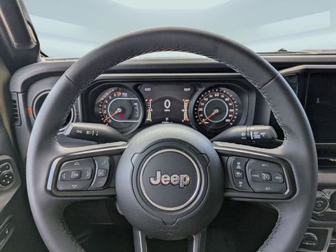 Used 2026 Jeep Gladiator Mojave AWD/4WD image 21