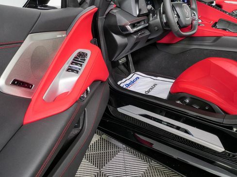 Used 2023 Chevrolet Corvette Stingray Preferred Conv w/ 2LT RWD image 8