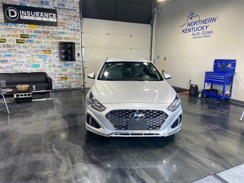Used 2019 Hyundai Sonata SEL w/ Tech Package 02 FWD image 3