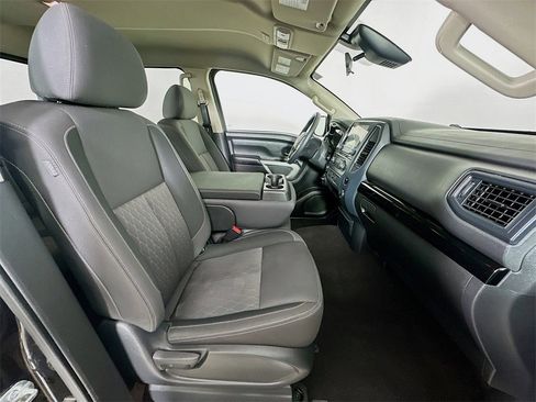 Used 2023 Nissan Titan SV w/ Accessory Utility Package image 5
