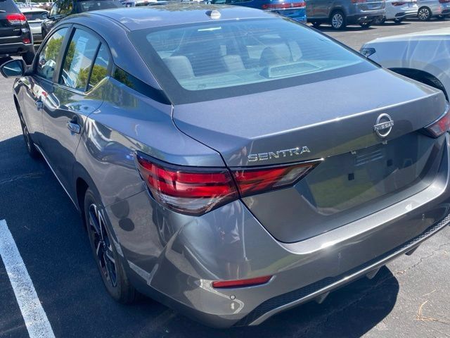 Used 2025 Nissan Sentra SV FWD image 10