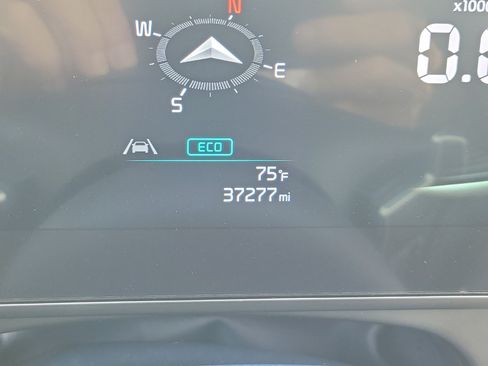 Used 2024 Kia Sportage EX w/ EX Premium Package AWD/4WD image 23