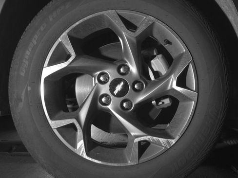 Used 2025 Chevrolet Trax LT w/ LT Convenience Package image 13