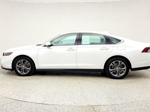 Used 2023 Honda Accord EX image 8