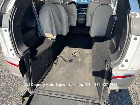 Used 2020 Buick Enclave Essence image 21