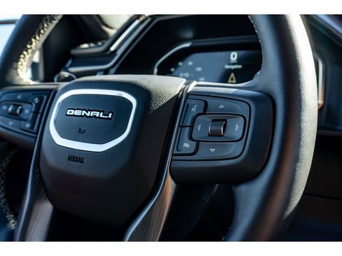 Used 2025 GMC Sierra 1500 Denali Ultimate image 26