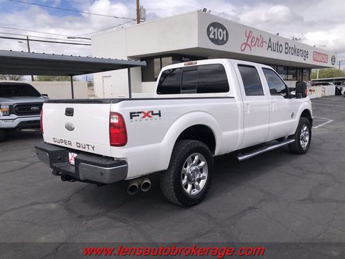 Used 2011 Ford F250 Lariat w/ Lariat Interior Pkg image 8