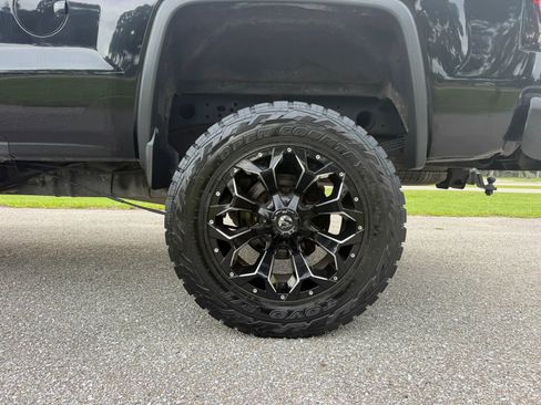 Used 2016 GMC Sierra 2500 Denali w/ Duramax Plus Package AWD/4WD image 21