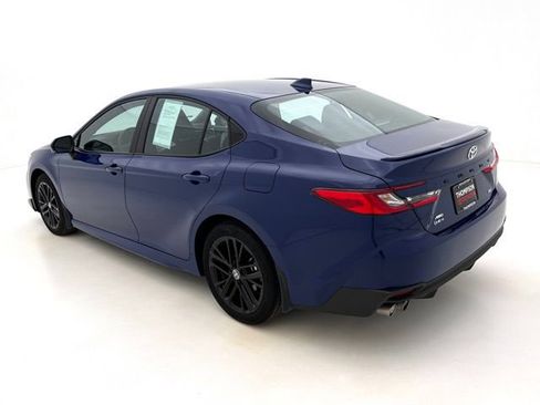 Used 2025 Toyota Camry SE AWD/4WD image 9