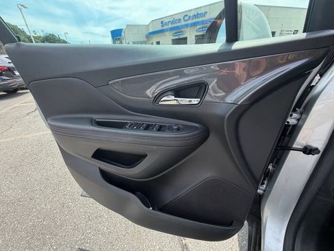 Used 2022 Buick Encore Preferred w/ Safety Package AWD/4WD image 19
