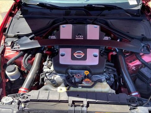 Used 2020 Nissan 370Z Coupe RWD image 10