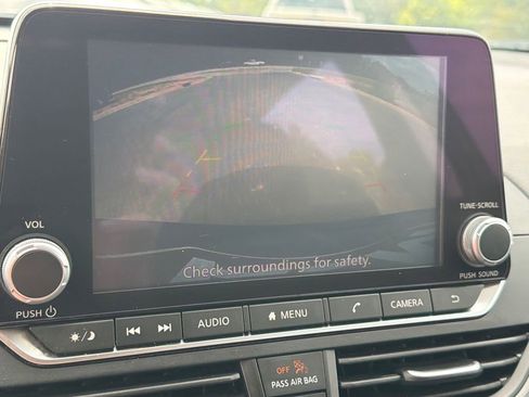 Used 2025 Nissan Altima 2.5 SR FWD image 29