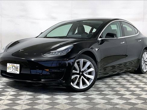 Used 2018 Tesla Model 3 Mid Range RWD image 1