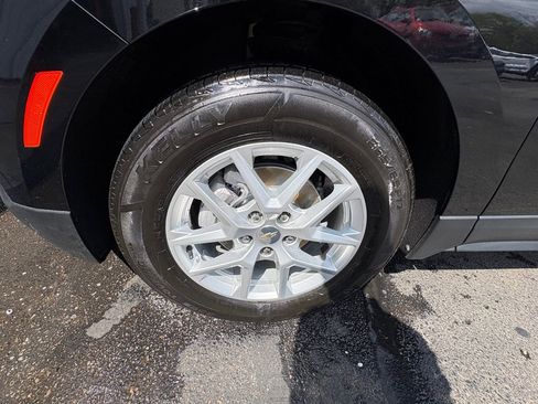 Used 2023 Chevrolet Equinox LS w/ LPO, Floor Liner Package image 19