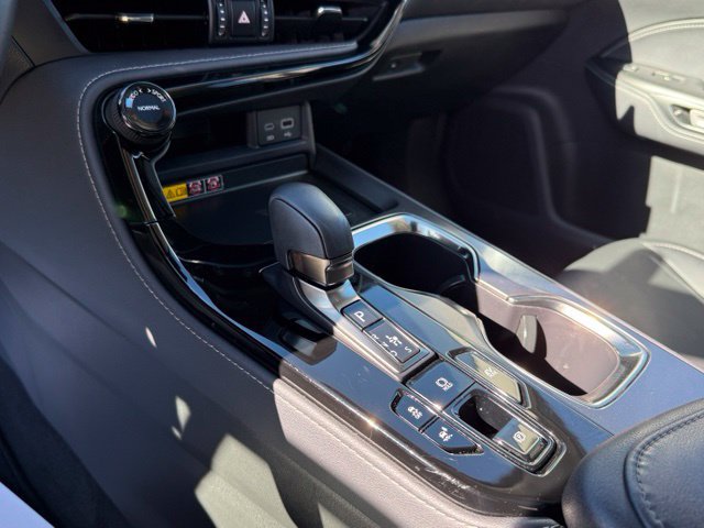 Used 2025 Lexus NX 350h AWD w/ Cold Area Package image 22