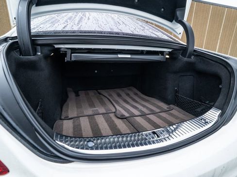 Used 2017 Mercedes-Benz S 550 Sedan image 37