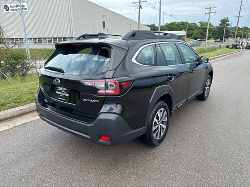 Used 2023 Subaru Outback AWD/4WD image 3