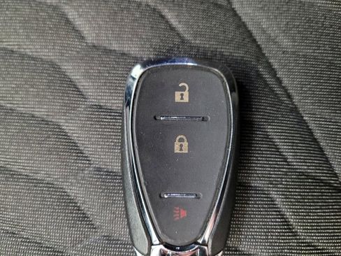 Used 2021 Chevrolet Equinox LT AWD/4WD image 32
