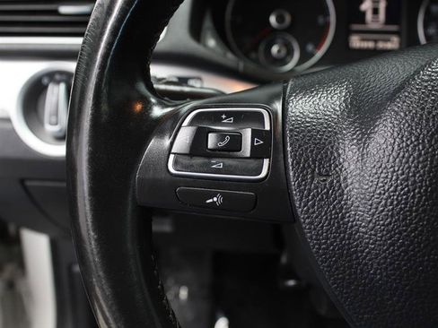 Used 2012 Volkswagen Passat TDI SE FWD image 11