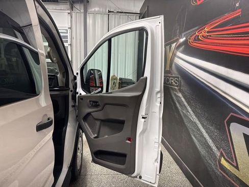 Used 2023 Ford Transit 350 XLT RWD image 23