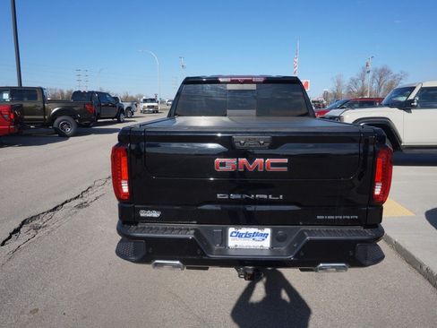 Used 2023 GMC Sierra 1500 Denali AWD/4WD image 4
