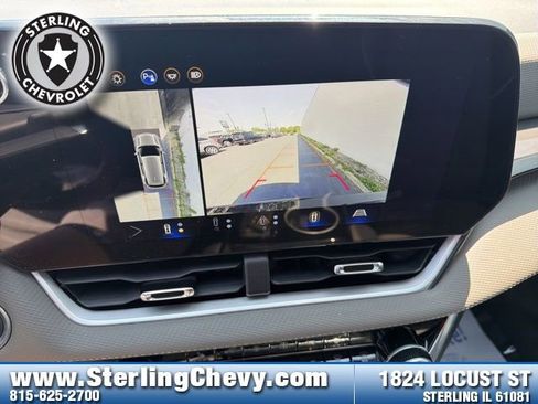 Used 2025 Chevrolet Equinox LT w/ Convenience Package II FWD image 20