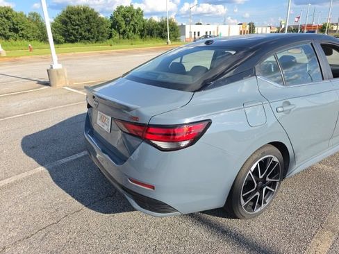 Used 2024 Nissan Sentra SR w/ SR Premium Package FWD image 8