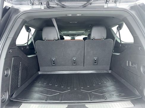 Used 2023 GMC Yukon XL Denali Ultimate image 12