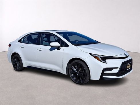 Used 2024 Toyota Corolla SE w/ SE Premium Package image 1