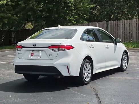 Certified 2025 Toyota Corolla LE FWD image 6