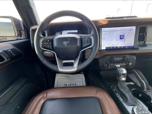 Used 2024 Ford Bronco Outer Banks image 6