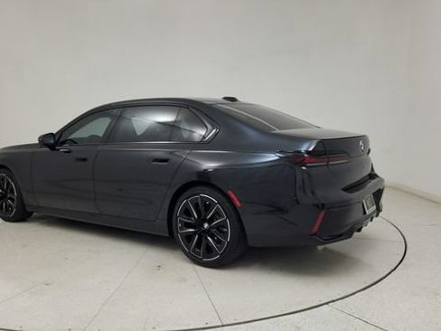 Used 2026 BMW 740i w/ Premium Package RWD image 6
