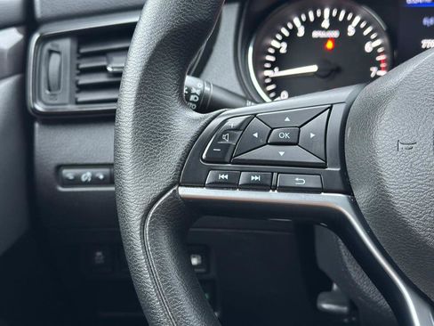 Used 2019 Nissan Rogue S FWD image 26