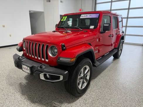 Used 2023 Jeep Wrangler Unlimited Sahara w/ LED Lighting Group AWD/4WD image 6