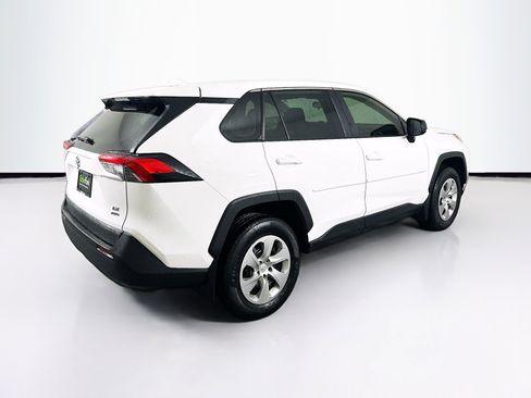 Used 2023 Toyota RAV4 LE image 9