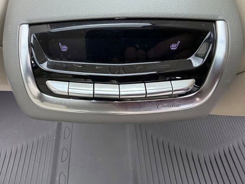 Used 2024 Cadillac XT6 Premium Luxury w/ Technology Package FWD image 39