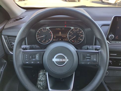 Used 2023 Nissan Rogue S image 18