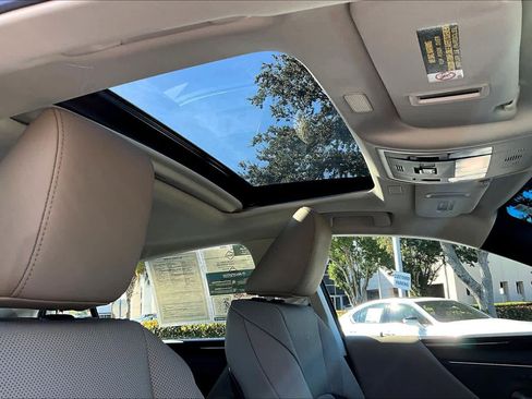 Used 2021 Lexus ES 350 w/ Premium Package image 13