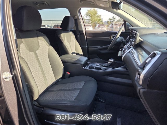 Used 2023 Kia Sorento LX FWD image 16