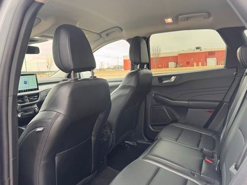 Used 2025 Ford Escape Platinum image 28