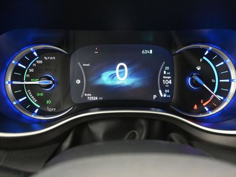 Used 2024 Chrysler Pacifica Limited FWD image 10
