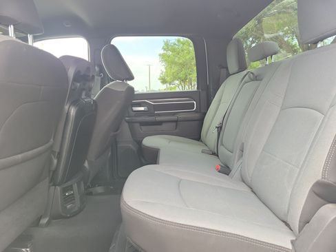 Used 2024 RAM 3500 Big Horn AWD/4WD image 18