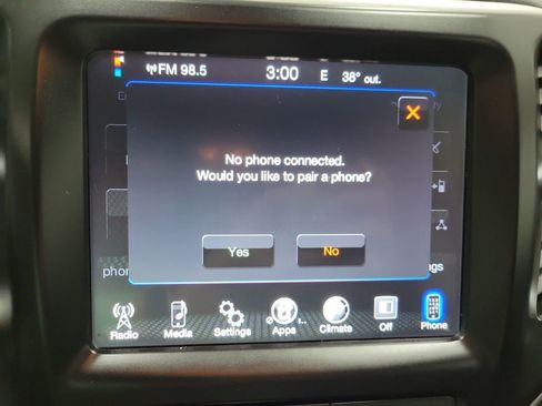 Used 2018 Jeep Cherokee Latitude Plus image 7