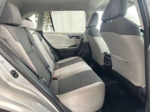 Certified 2025 Toyota RAV4 XLE AWD/4WD image 15