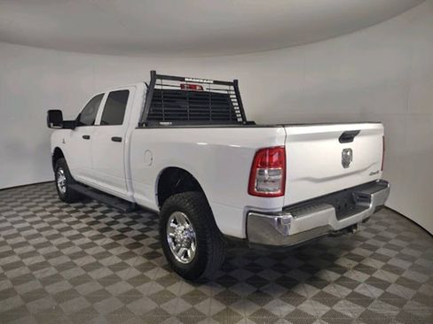 Used 2024 RAM 2500 Tradesman w/ Chrome Appearance Group AWD/4WD image 7